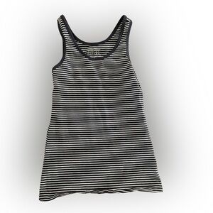 95% cotton. Simply Styled Black and White Striped Tank Top